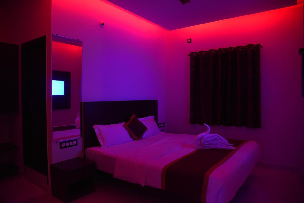 Hotel Grand Kubera Чикмагалур Экстерьер фото